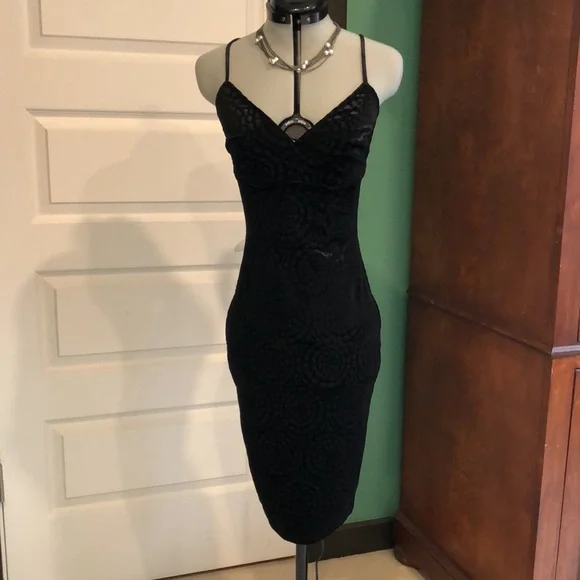 Love Fire Black Velvet Dress - Picture 2 of 5